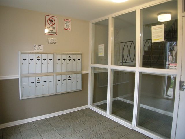 670 Marilyn Avenue 208, Glendale Heights, IL 60139
