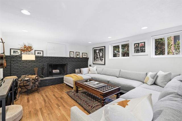 148 Cow Neck Road, Port Washington, NY 11050