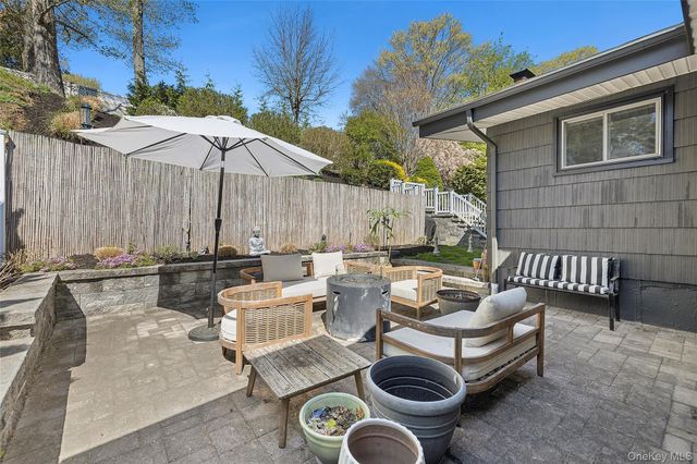 148 Cow Neck Road, Port Washington, NY 11050