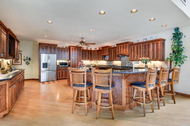 790 Erin ROAD, Hartford, WI 53027