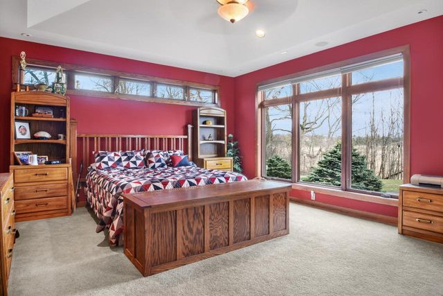 790 Erin ROAD, Hartford, WI 53027