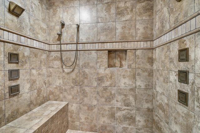 790 Erin ROAD, Hartford, WI 53027