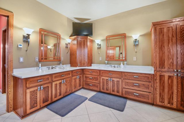 790 Erin ROAD, Hartford, WI 53027
