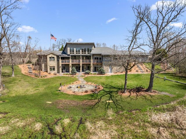 790 Erin ROAD, Hartford, WI 53027