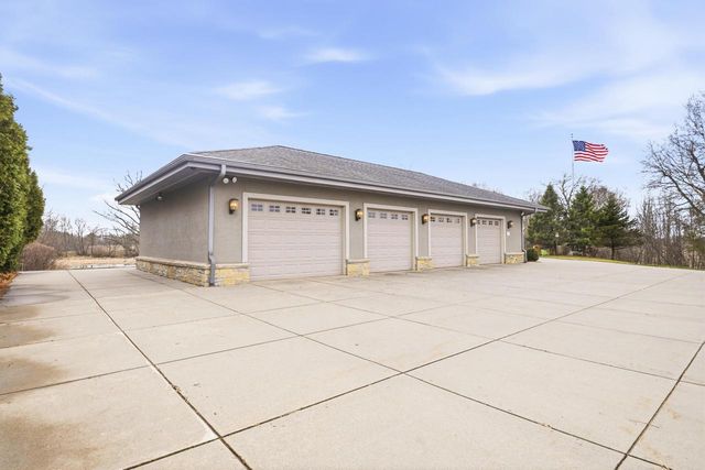 790 Erin ROAD, Hartford, WI 53027