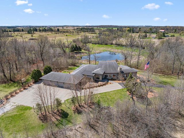790 Erin ROAD, Hartford, WI 53027