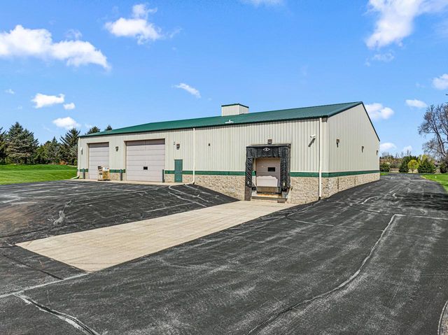 790 Erin ROAD, Hartford, WI 53027