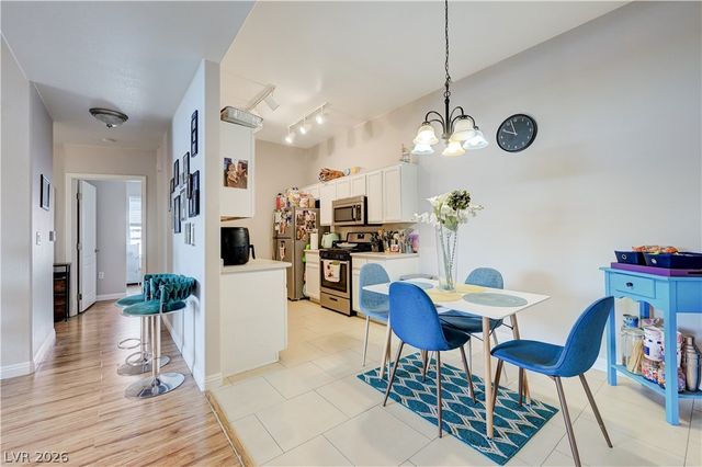 2305 West Horizon Ridge Parkway 613, Henderson, NV 89052