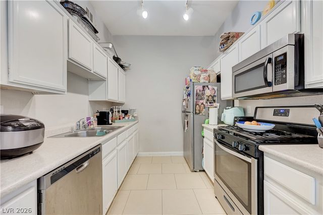 2305 West Horizon Ridge Parkway 613, Henderson, NV 89052