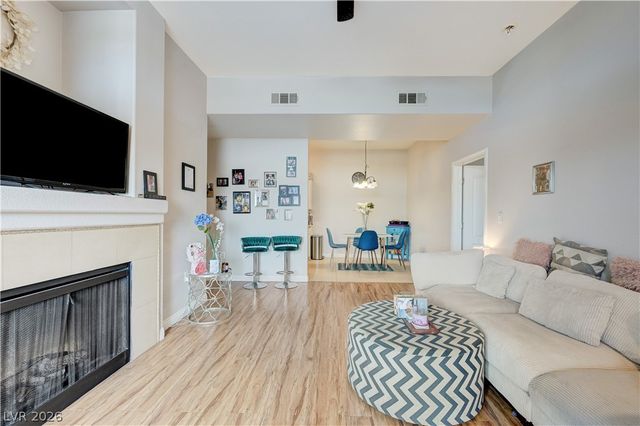 2305 West Horizon Ridge Parkway 613, Henderson, NV 89052