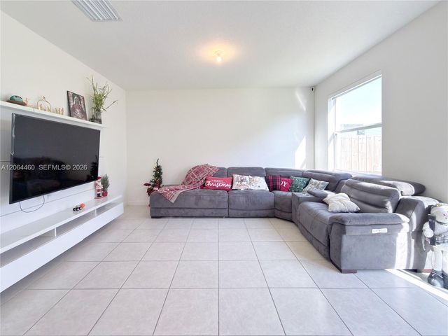 2636 SE 13th Ct, Homestead, FL 33035