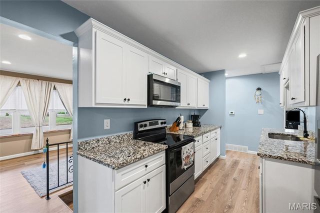 10205 Pannell Drive, Florissant, MO 63136