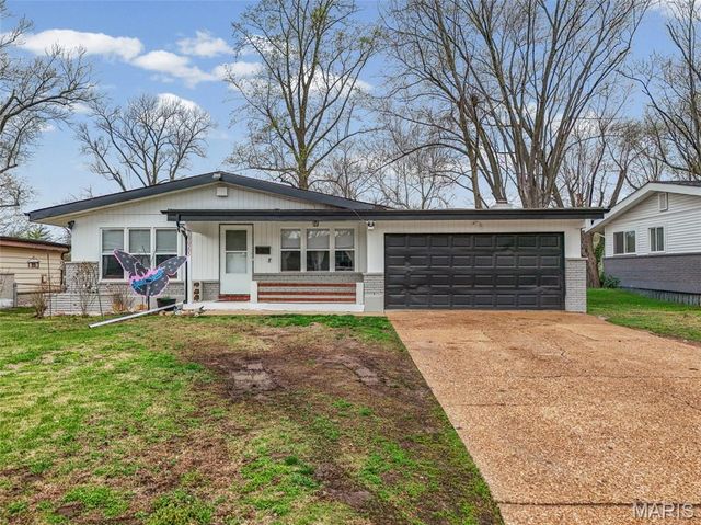 10205 Pannell Drive, Florissant, MO 63136