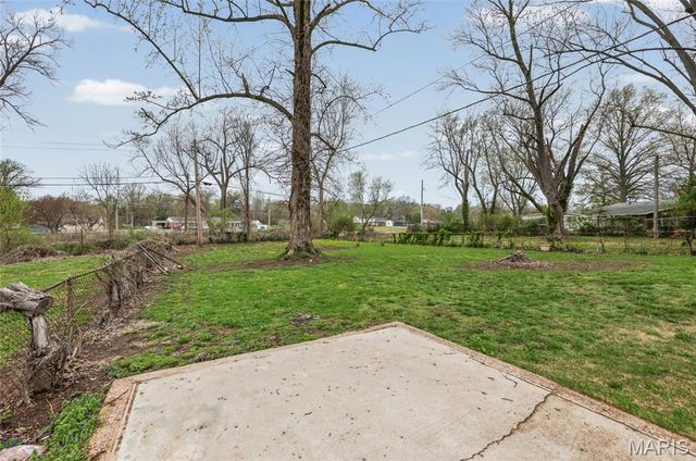 10205 Pannell Drive, Florissant, MO 63136