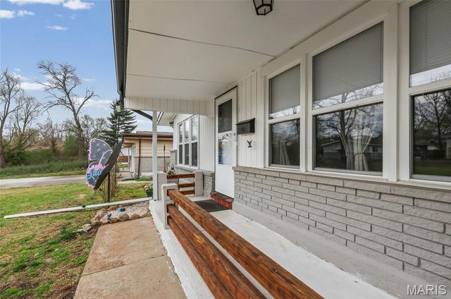 10205 Pannell Drive, Florissant, MO 63136