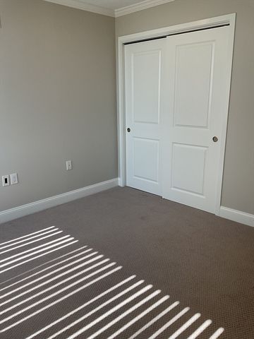 1006 Paradise Rd PH Q, Swampscott, MA 01907