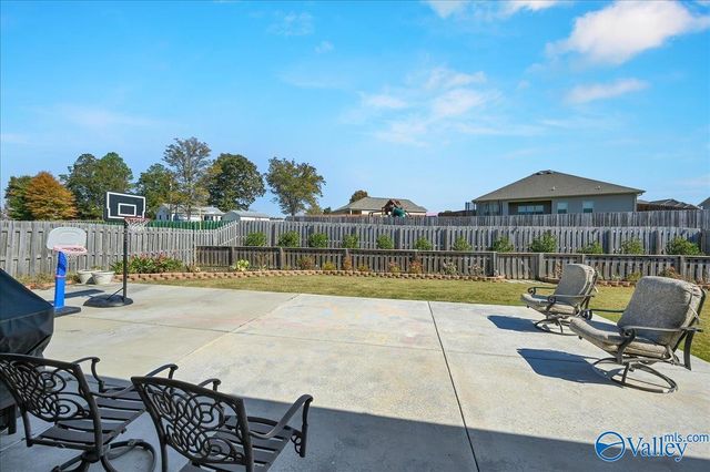 1818 Meadowbrook Drive SE, Cullman, AL 35055