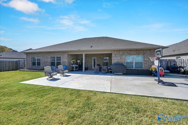 1818 Meadowbrook Drive SE, Cullman, AL 35055