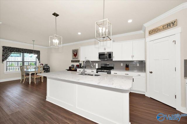 1818 Meadowbrook Drive SE, Cullman, AL 35055