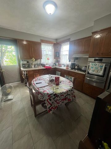 6903 SMITH AVE, North Bergen, NJ 07047