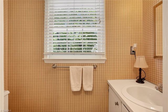 1011 Kildare Road, Asheboro, NC 27203