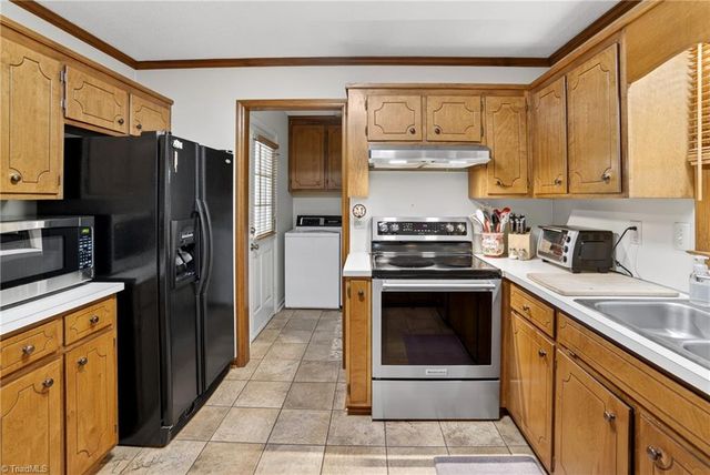 1011 Kildare Road, Asheboro, NC 27203