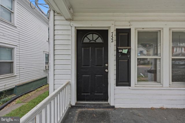 730 W JOHN ST, Martinsburg, WV 25401