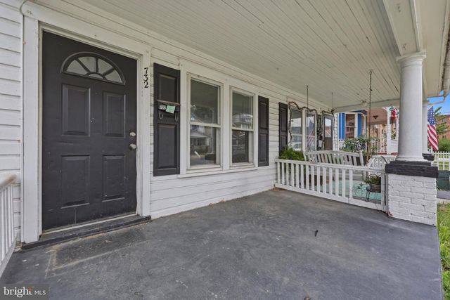 730 W JOHN ST, Martinsburg, WV 25401