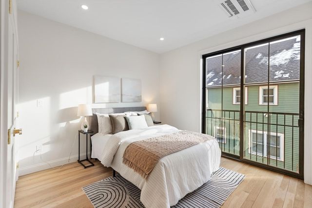 27 Shepard St 4, Boston, MA 02135