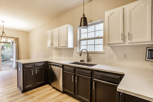 6328 Dusty Laurel Drive, Whitestown, IN 46075