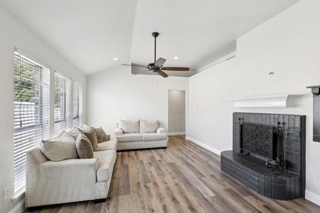 767 Deauville Circle E, Fort Worth, TX 76108