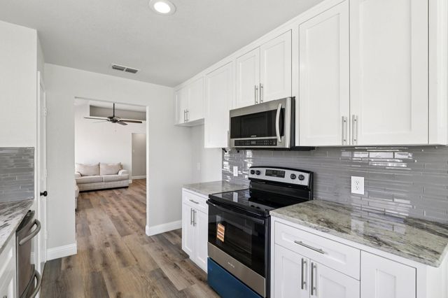 767 Deauville Circle E, Fort Worth, TX 76108