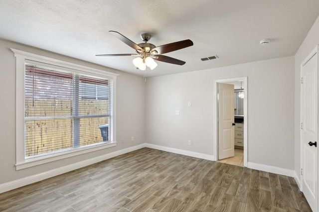 767 Deauville Circle E, Fort Worth, TX 76108