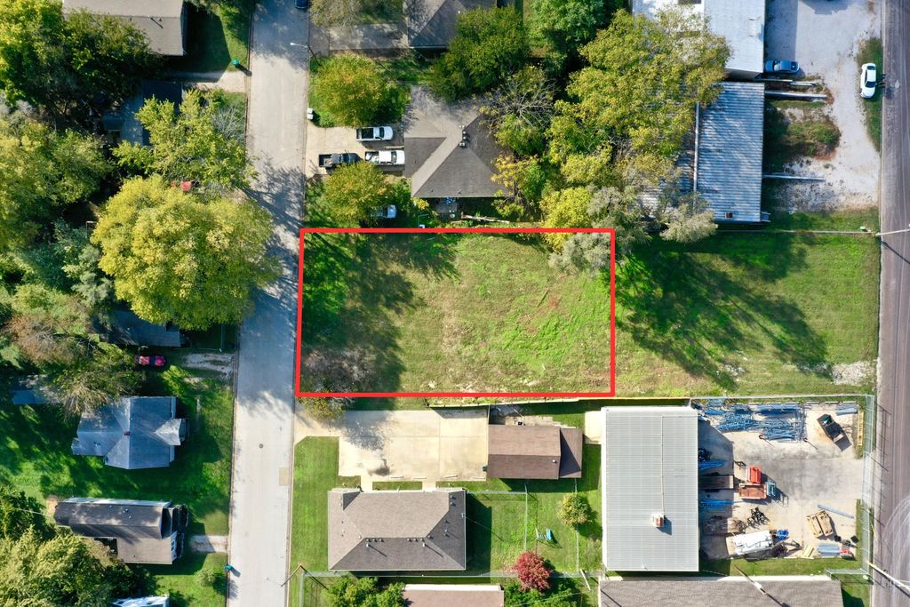 2111 E Cairo Street, Springfield, MO 65802