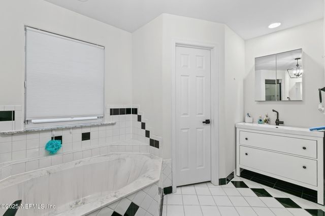 11511 MANDARIN Road, Jacksonville, FL 32223