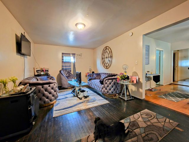 817 Becker Street, Hammond, IN 46320