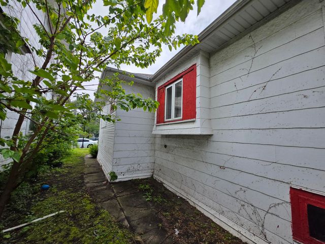 817 Becker Street, Hammond, IN 46320
