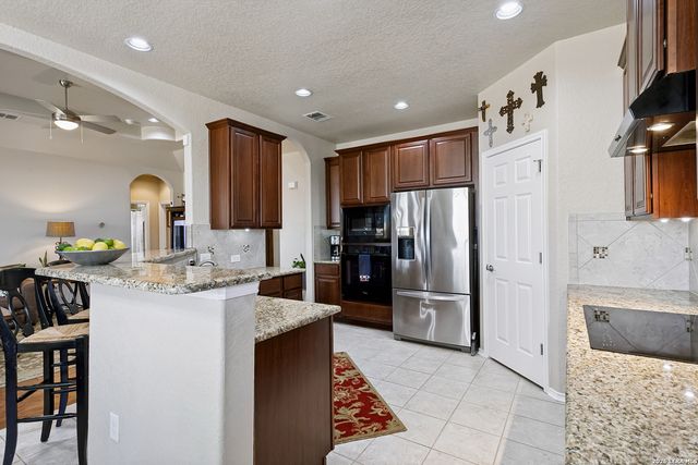 10011 Champions Pass, Converse, TX 78109