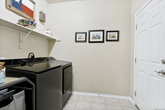 10011 Champions Pass, Converse, TX 78109