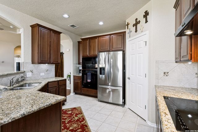 10011 Champions Pass, Converse, TX 78109