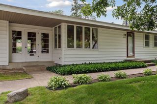 1212 Valley Street, Chaska, MN 55318