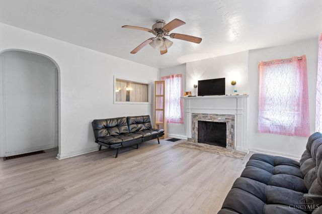 3648 W Siebenthaler Avenue, Harrison Twp, OH 45406