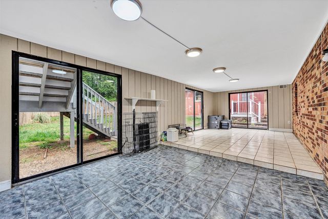3166 Galloway DR, Roanoke, VA 24018