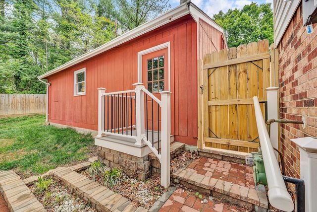 3166 Galloway DR, Roanoke, VA 24018