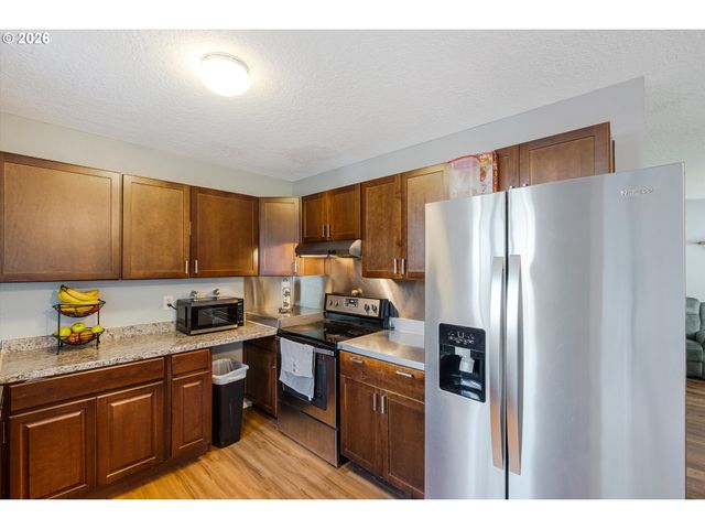 3807 N JUNEAU St, Portland, OR 97217