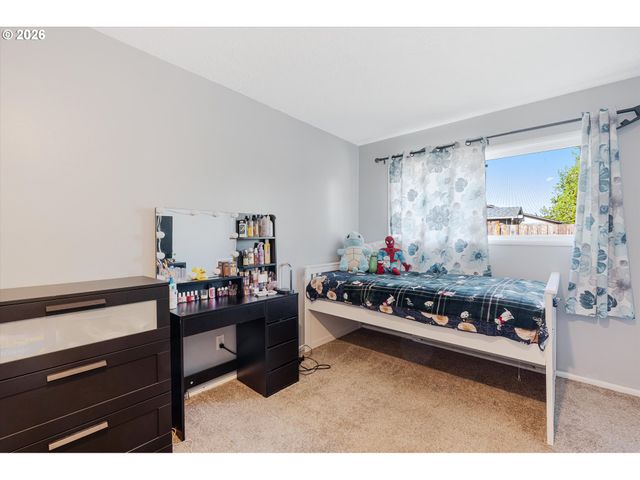 3807 N JUNEAU St, Portland, OR 97217