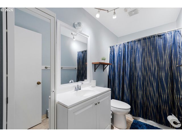 3807 N JUNEAU St, Portland, OR 97217