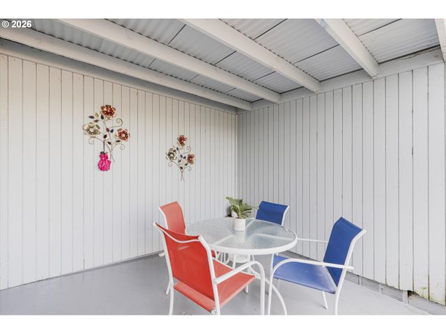 3807 N JUNEAU St, Portland, OR 97217