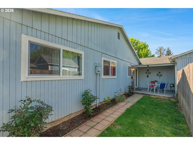 3807 N JUNEAU St, Portland, OR 97217