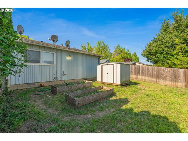 3807 N JUNEAU St, Portland, OR 97217